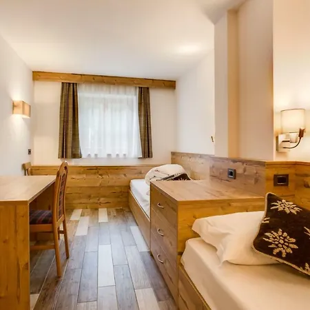 Otel Muliac 4*